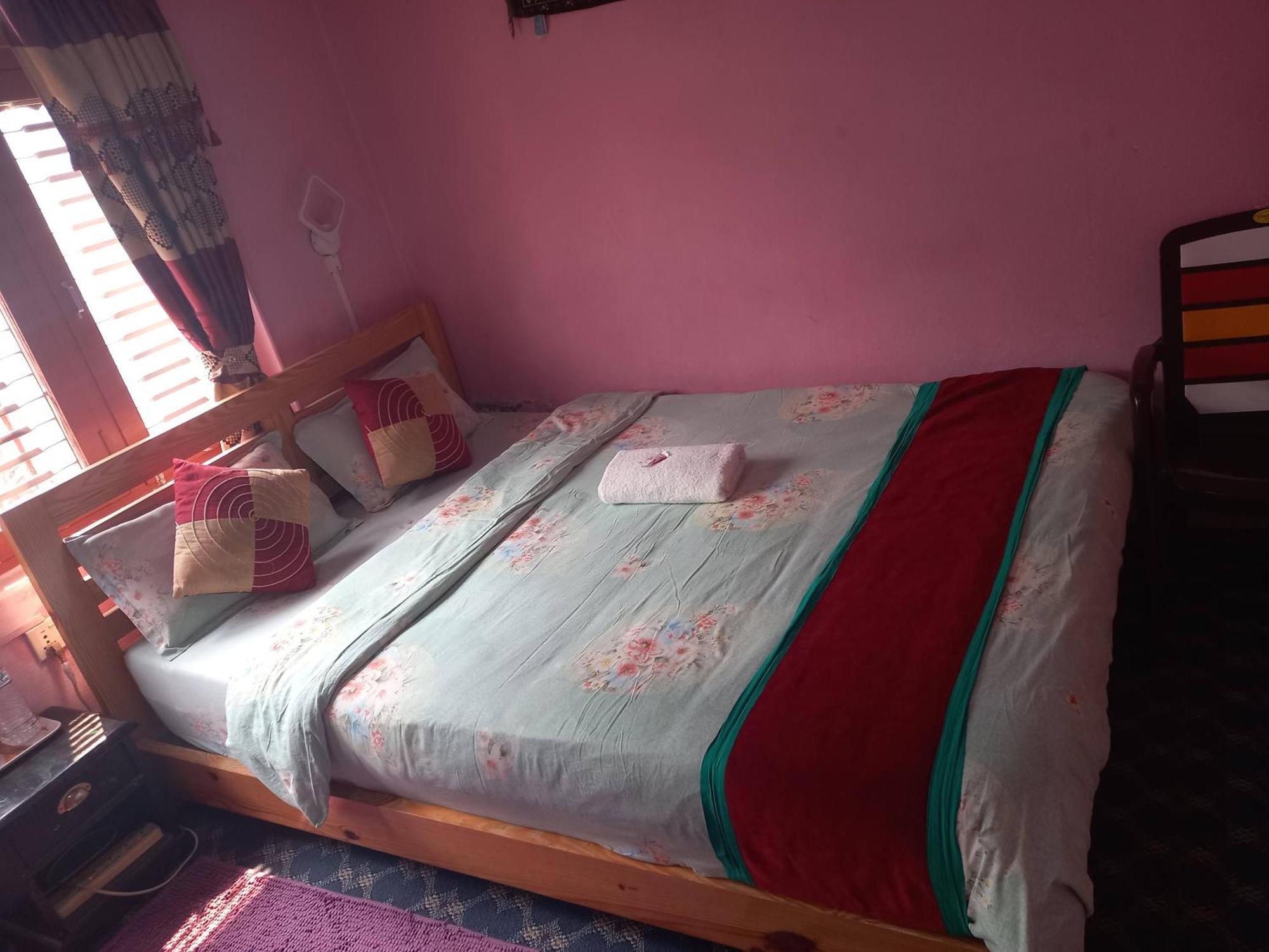 פוקהרה Galaxy Inn Guest House מראה חיצוני תמונה