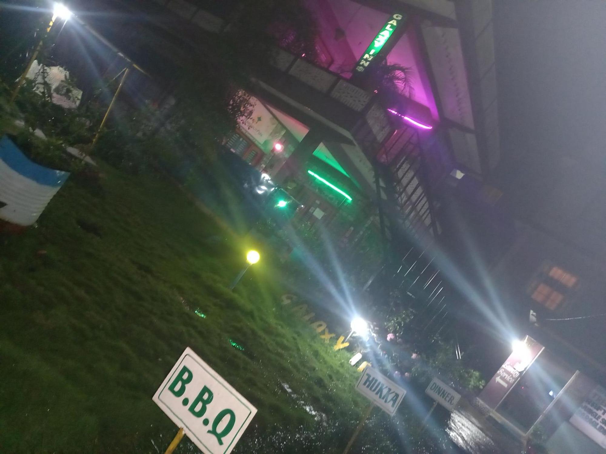 פוקהרה Galaxy Inn Guest House מראה חיצוני תמונה