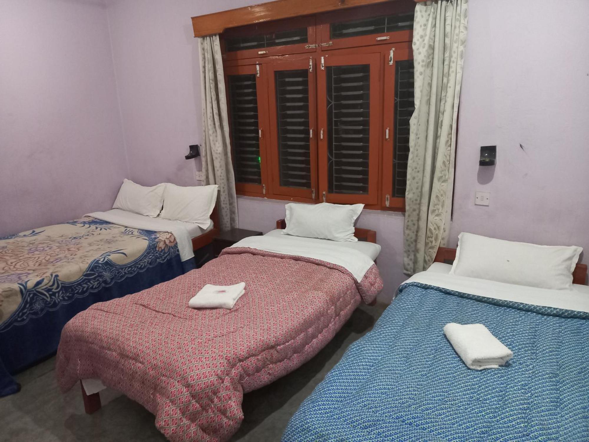 פוקהרה Galaxy Inn Guest House מראה חיצוני תמונה