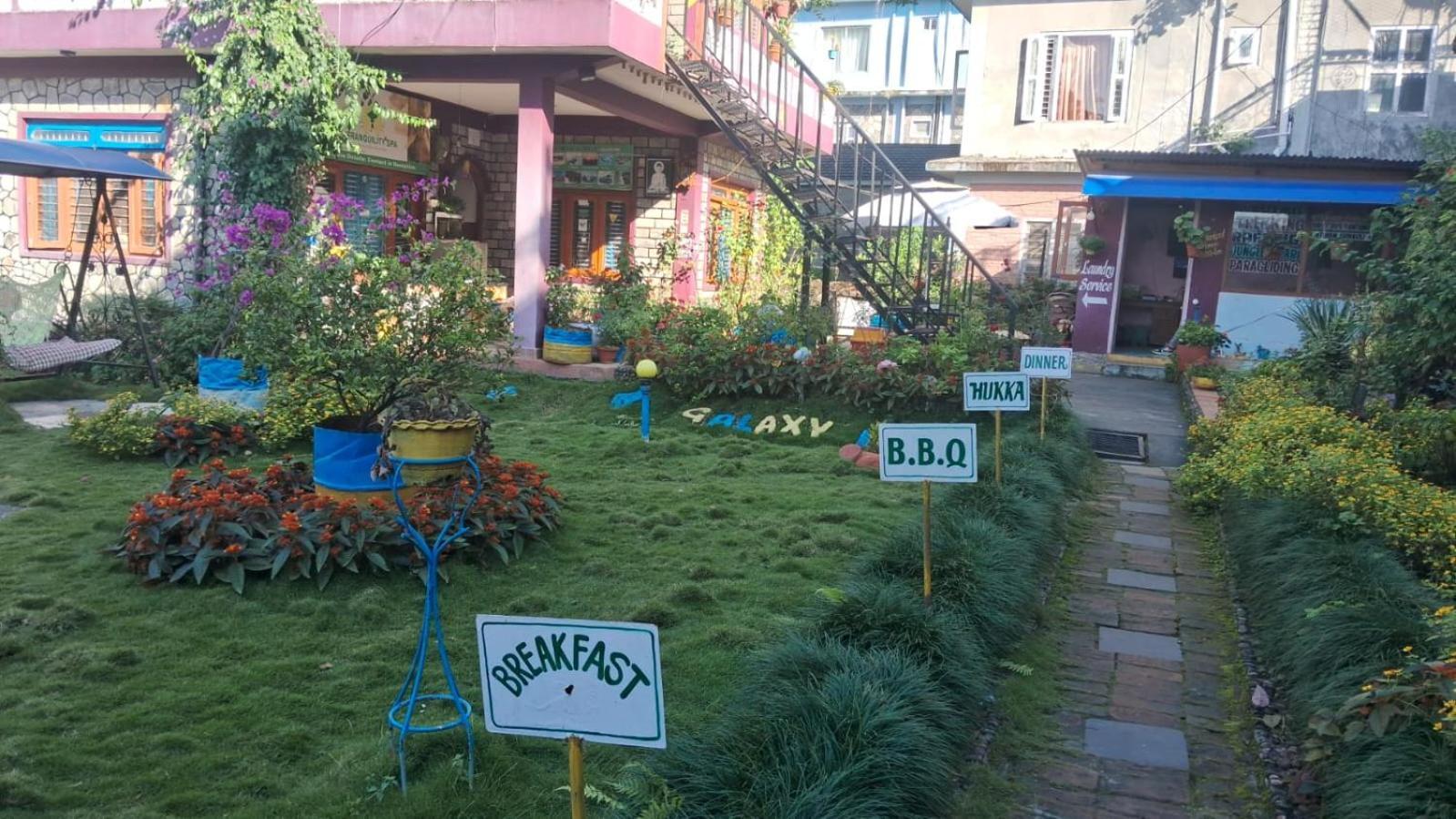 פוקהרה Galaxy Inn Guest House מראה חיצוני תמונה