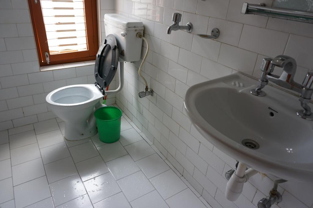 פוקהרה Galaxy Inn Guest House מראה חיצוני תמונה